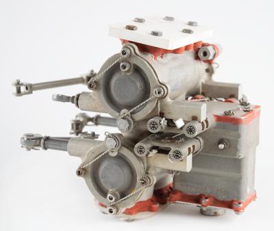 Lot #9110 Lunar Module Descent Engine Shut Off Valve - Image 3