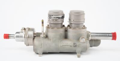 Lot #9104 Apollo Service Propulsion System Helium Regulator Assembly - Image 1