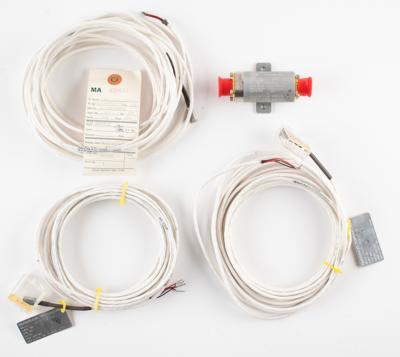 Lot #9125 Apollo Command Service Module Temperature Measurement Transducers - Image 1