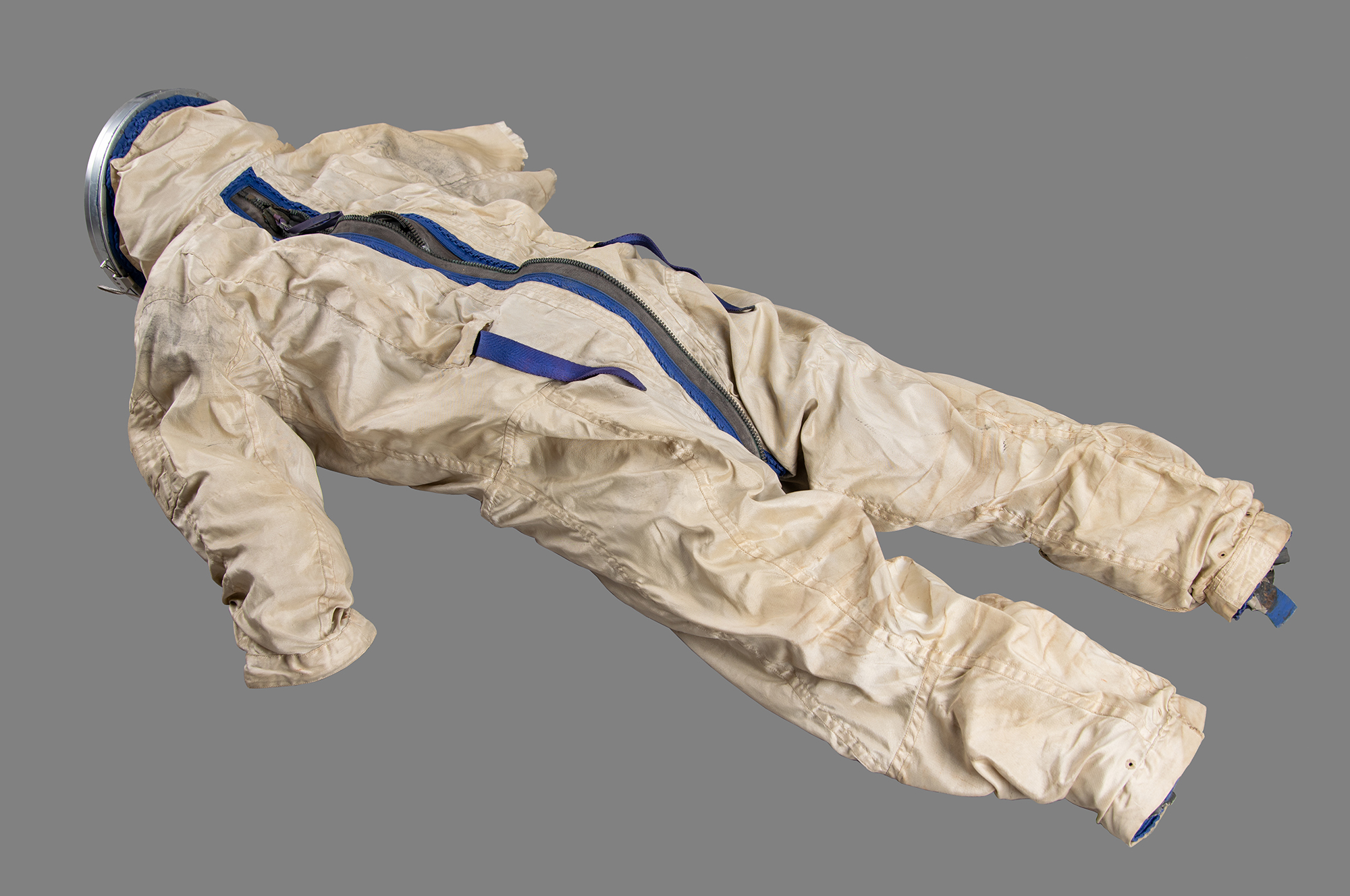Lot #9009 Gus Grissom's G2C Prototype Pressure Suit - Image 4