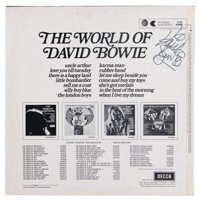 Lot #2232 David Bowie Signed Album - Image 1