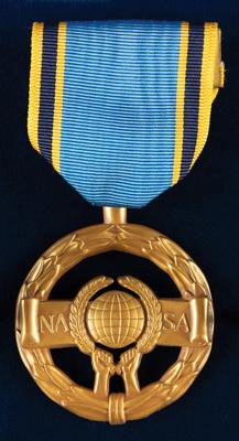 Lot #394 NASA Exceptional Service Medal Medal - Image 2
