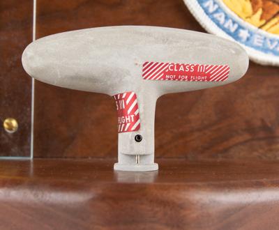 Lot #3033 Apollo 17 Flown Command Module Translational Hand Controller Grip Used by Commander Gene Cernan - Image 3