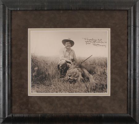 Lot #490 Ernest Hemingway Signed Photograph - Image 2