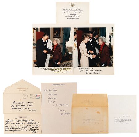 Lot #686 Sylvia Sidney Estate Archive: Autographs, Sketches, Photographs, and Papers: Unique archive from the estate of Sylvia Sidney, including her sketchbooks, correspondence, and photographs - Image 3