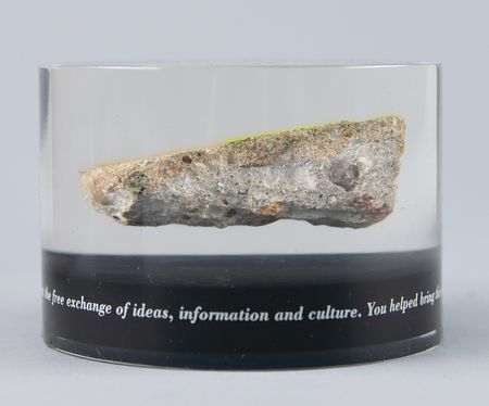 Lot #147 Berlin Wall Remnant Presentation - Image 4
