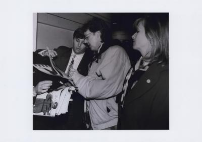 Lot #606 Beatles: Paul McCartney Signed 1989 Concert Ticket - Image 3