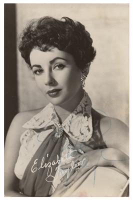 Lot #906 Elizabeth Taylor Signed Photograph - Image 1
