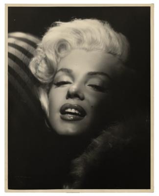 Lot #729 Marilyn Monroe Signed Photograph - Image 1