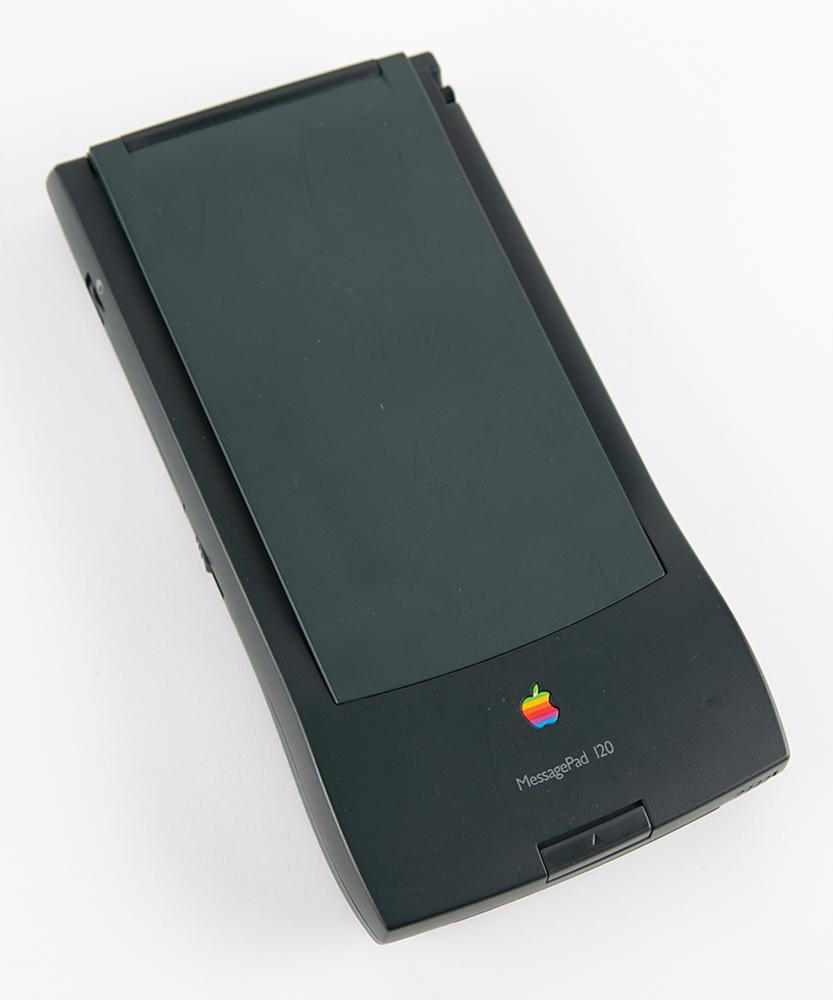 Apple Newton MessagePad 120 (Newton 2.0 OS) | RR Auction