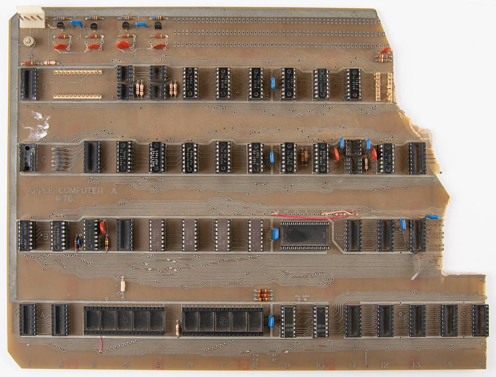 ◾️apple Steve Jobs's Apple-1 Computer Prototype | RR Auction