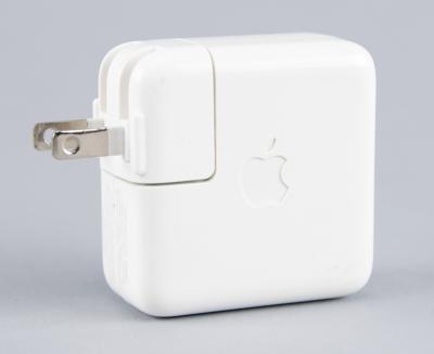 Lot #5045 Apple iPod (First Generation) Demonstration Display - Image 5