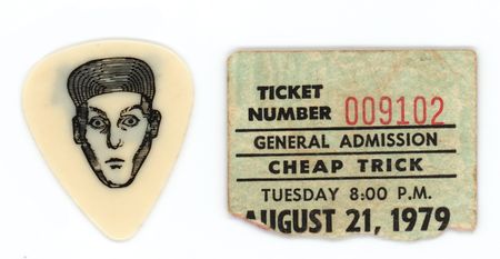 Lot #471 Cheap Trick Signed Album - Image 3