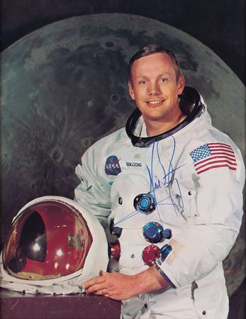 Lot #7278 Neil Armstrong Signed Photograph - Image 2