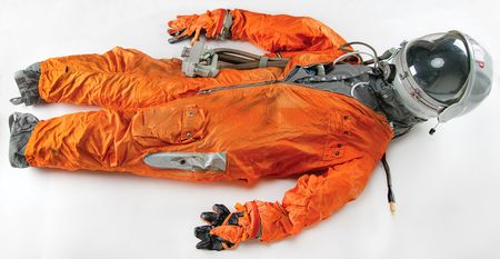 Lot #7733 Cosmonaut SK-1 Vostok Suit (Medium-Fidelity Replica) - Image 4