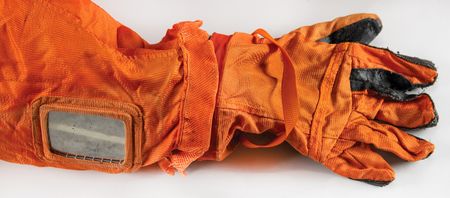 Lot #7733 Cosmonaut SK-1 Vostok Suit (Medium-Fidelity Replica) - Image 7