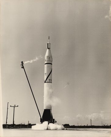 Lot #7781 Redstone Launch Vehicle (40) Oversized Photograph Collection  - Image 4