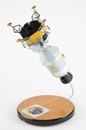Lot #7549 Gene Cernan Signed Apollo 17 CSM/LM Model - Image 2