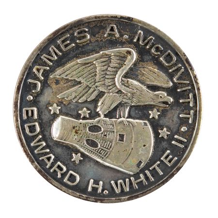 Lot #7078 Gemini 4 Flown Fliteline Medallion - Image 1