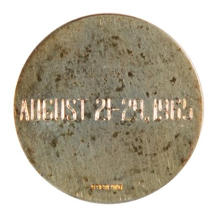 Lot #7105 Joe Kerwin's Gemini 5 Flown Gold-Plated Fliteline Medallion - Image 2