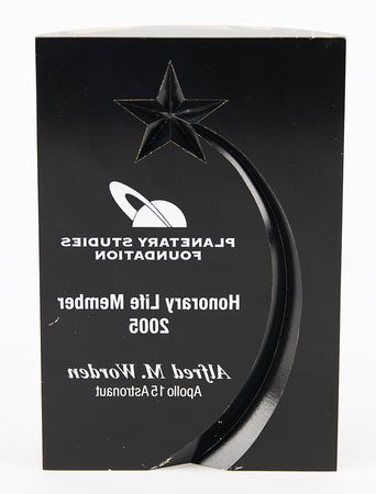 Lot #7488 Al Worden's Membership Award from the Planetary Studies Foundation - Image 2