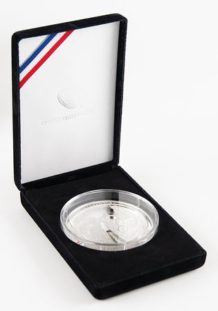 Lot #7472 Al Worden's Apollo 11 50th Anniversary 5-Ounce Silver Proof Coin - Image 3