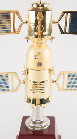 Lot #7748 Shenzhou 6 Spacecraft Model - Image 7