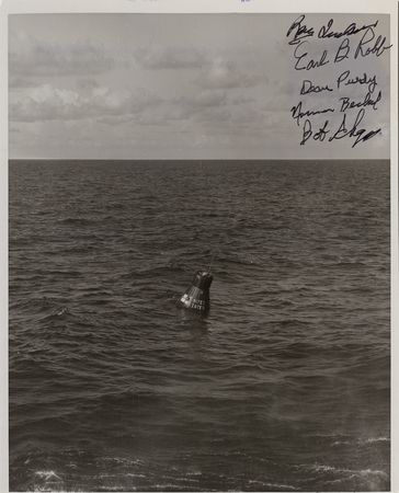 Lot #7066 The Mercury Six Signed Photograph - From the Collection of Curt Newport - Image 1