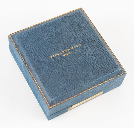 Lot #7228 Jim McDivitt's NASA Distinguished Service Medal - Image 4