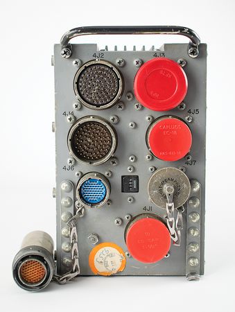 Lot #7766 Singer Kearfott Navigation Computer and Gyroscope Assembly - Image 12