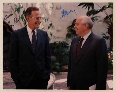 Lot #35 George Bush and Mikhail Gorbachev Signed Photograph - Image 1