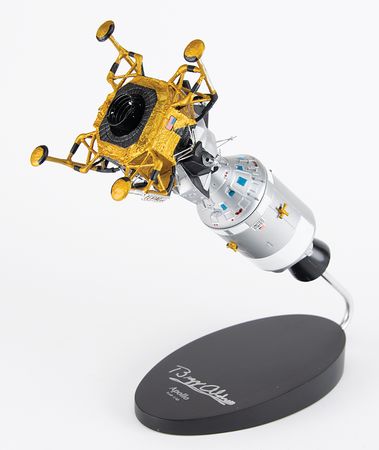 Lot #333 Buzz Aldrin Signed Model - Image 1