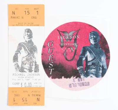 Lot #8373 Michael Jackson Signed T-Shirt - Image 3