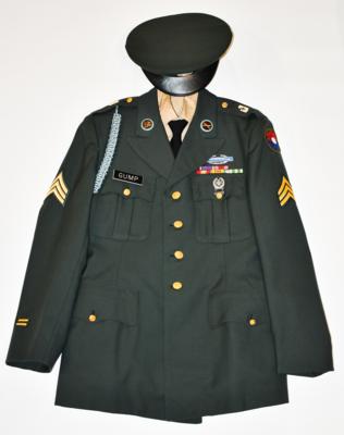 Lot #1659 Forrest Gump: Tom Hanks Screen-Worn Military Uniform: Tom Hanks's screen-worn military uniform from Forrest Gump - Image 1