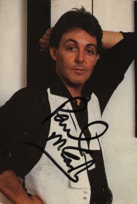 Lot #1592 Beatles: Paul McCartney Signed Photograph - Image 1