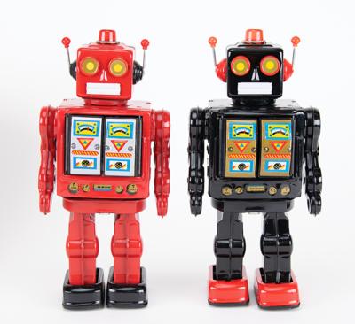 Lot #214 Lot of (2) Electron Tin Robots (Chinese Clone of Star Strider by Horikawa) from the collection of Andres Serrano - Image 2
