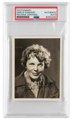 Lot #6368 Amelia Earhart Signed Photograph with Transmittal Letter from Her Husband - Image 1