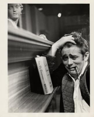Lot #816 James Dean Original Photograph by Roy Schatt - Image 1