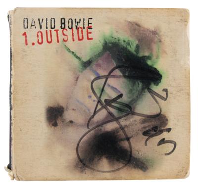 Lot #622 David Bowie Signed CD - Image 2