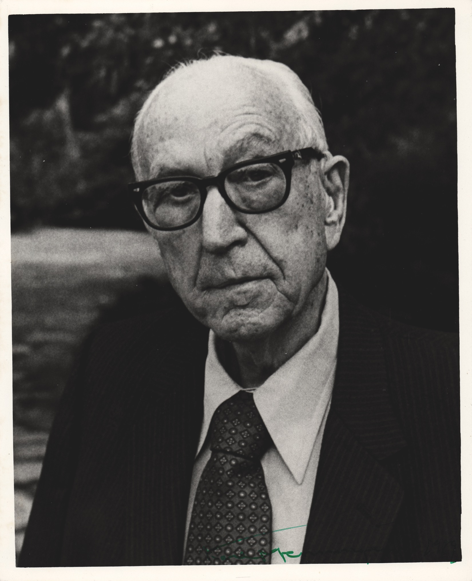 Lot #286 Karl Menninger (4) Signed Photographs - Image 2