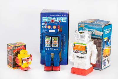 Lot #841 Vintage Toy Robots (53) from the Collection of Andres Serrano: Over 50 toy robots from the collection of renowned camera artist Andres Serrano - Image 6
