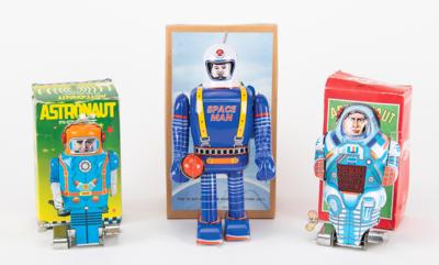 Lot #841 Vintage Toy Robots (53) from the Collection of Andres Serrano: Over 50 toy robots from the collection of renowned camera artist Andres Serrano - Image 62