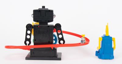 Lot #841 Vintage Toy Robots (53) from the Collection of Andres Serrano: Over 50 toy robots from the collection of renowned camera artist Andres Serrano - Image 74