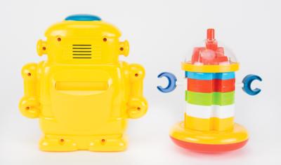 Lot #841 Vintage Toy Robots (53) from the Collection of Andres Serrano: Over 50 toy robots from the collection of renowned camera artist Andres Serrano - Image 77