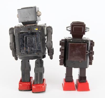 Lot #841 Vintage Toy Robots (53) from the Collection of Andres Serrano: Over 50 toy robots from the collection of renowned camera artist Andres Serrano - Image 89