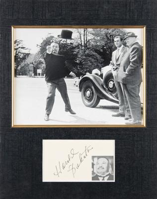 Lot #782 James Bond: Harold Sakata Signature - Image 1