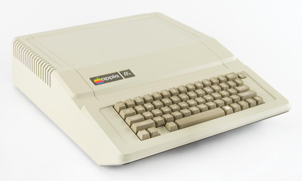 Apple IIe 本体 A2S2064 Macintosh マッキントッシュ Apple IIe – Apple Rescue of Denver
