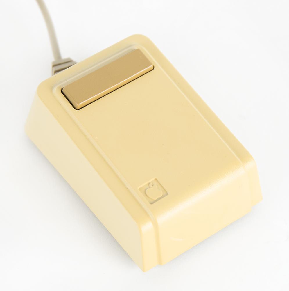 Del Yocam's Apple Lisa with Twiggy Drives and Original Boxes | RR