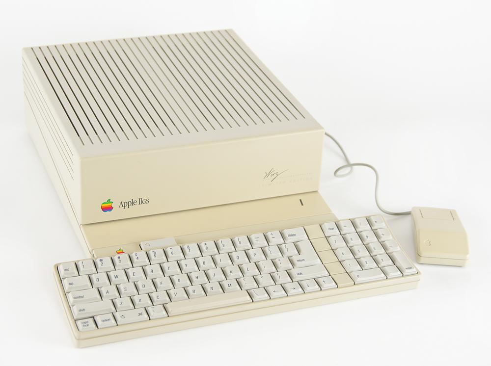 Del Yocam's Apple IIGS Woz Edition with Original Box | RR