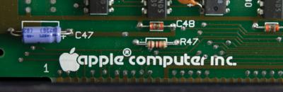 Lot #8013 Del Yocam's Apple Lisa with Twiggy Drives and Original Boxes - Image 12